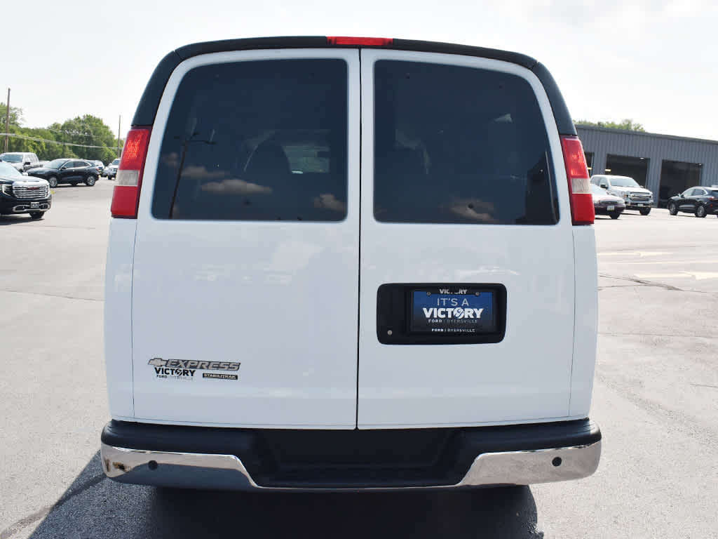 2014 Chevrolet Express 2500 LT photo 19
