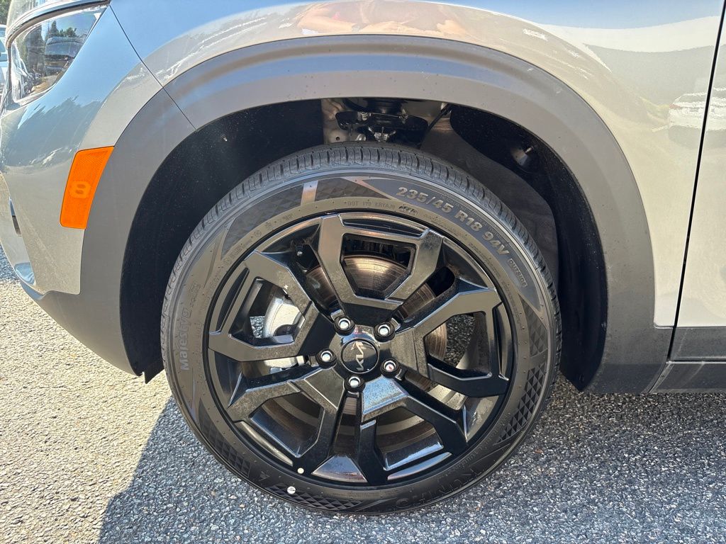 2025 Kia Seltos X-Line photo 7