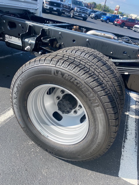 2026 Ford F-350 XL photo 5