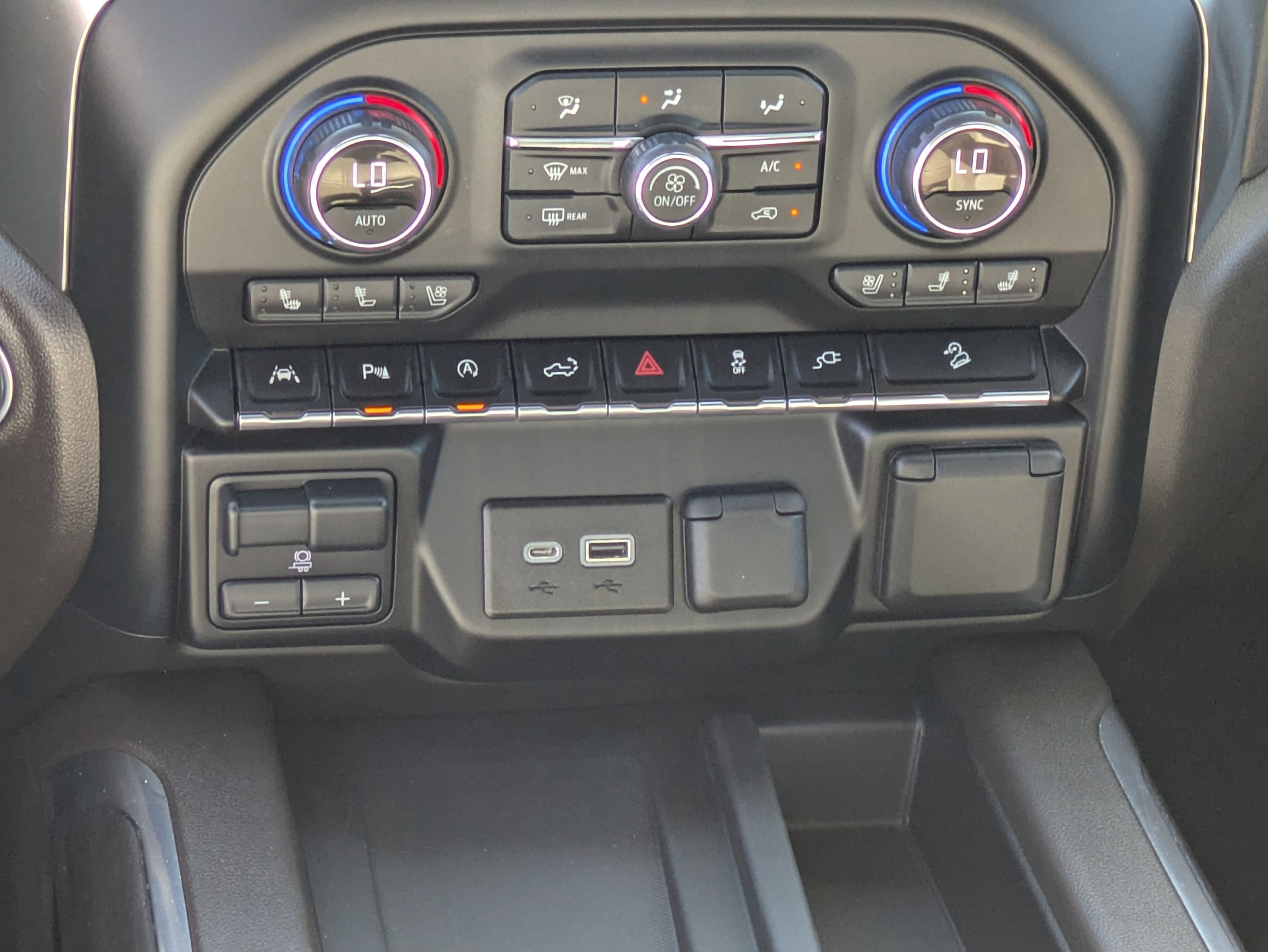 2020 Chevrolet Silverado 1500 LTZ photo 13