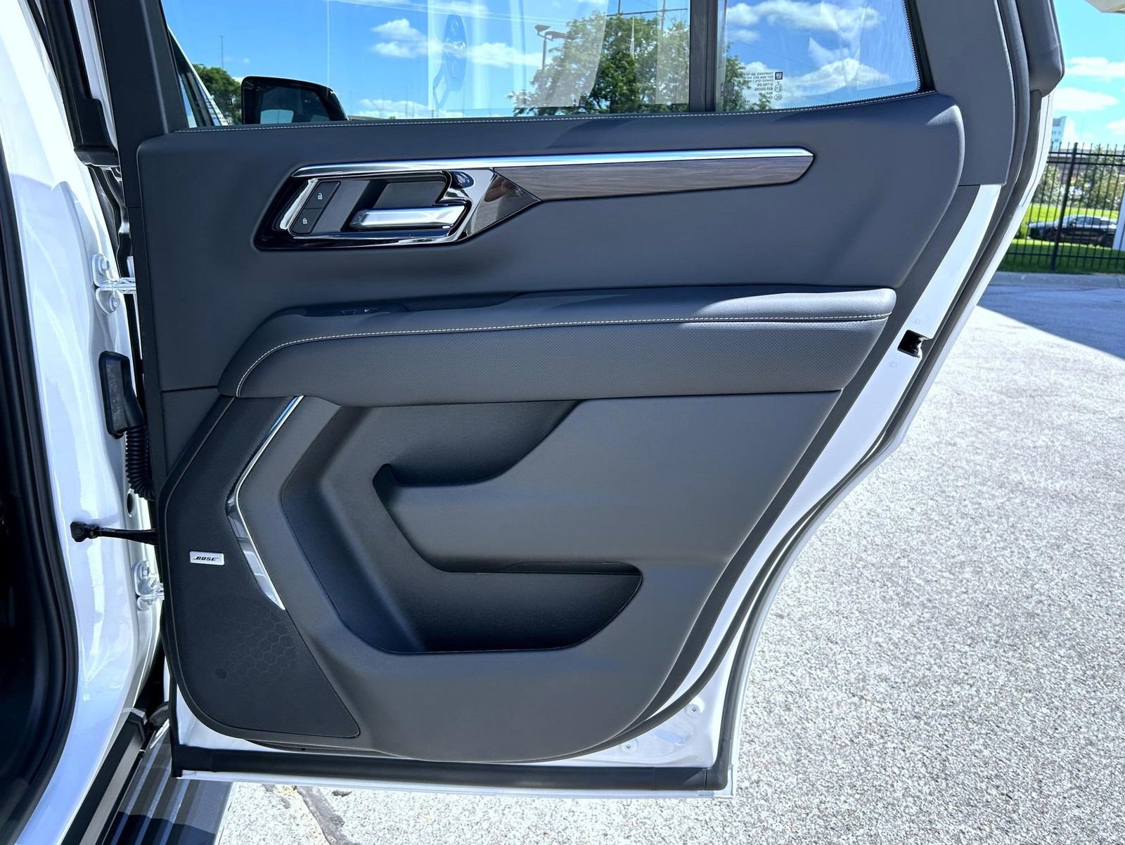 2025 Chevrolet Tahoe Premier photo 16