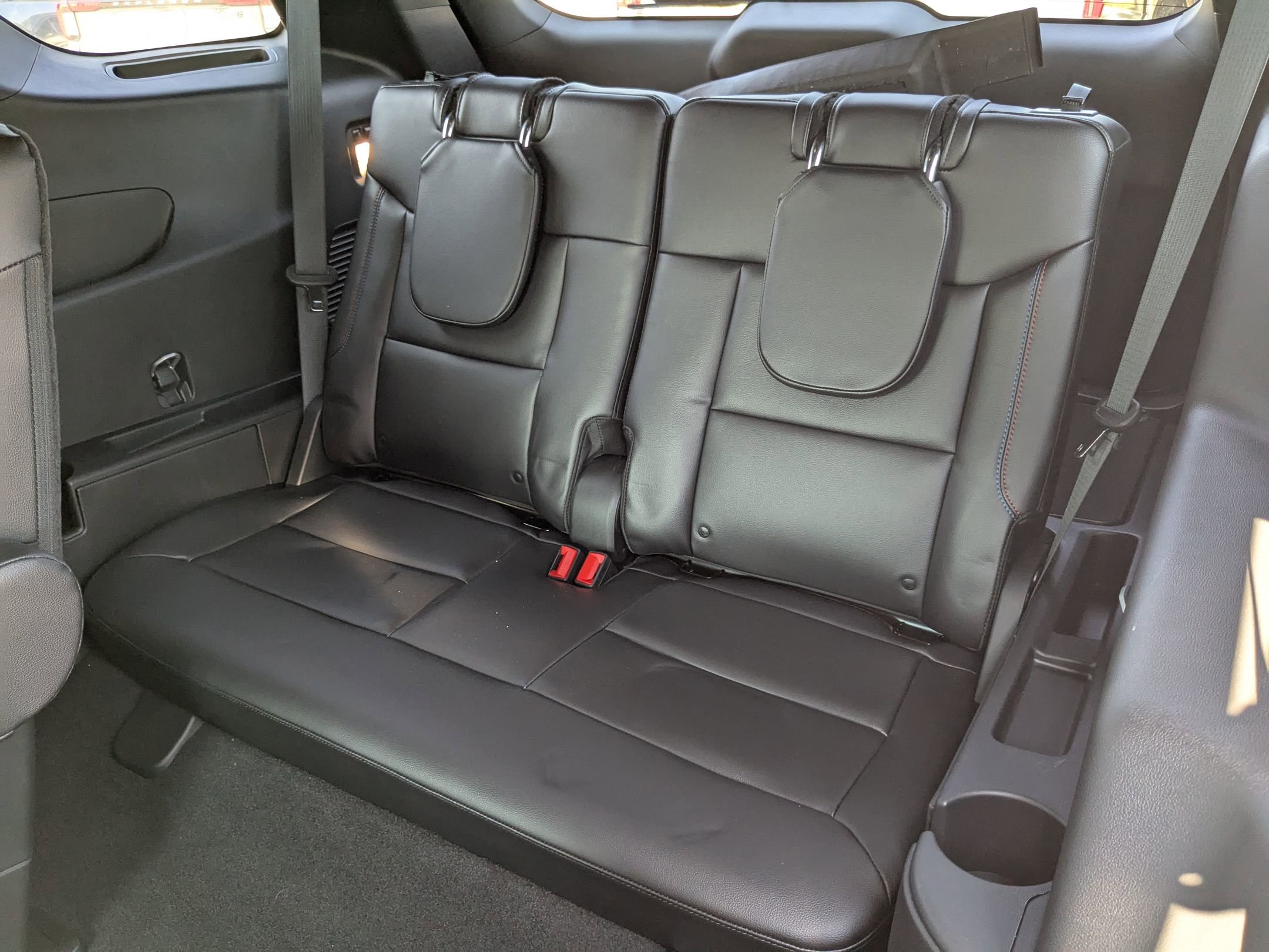 2024 Ford Explorer ST photo 31