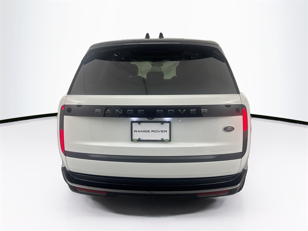 2023 Land Rover Range Rover SE photo 6