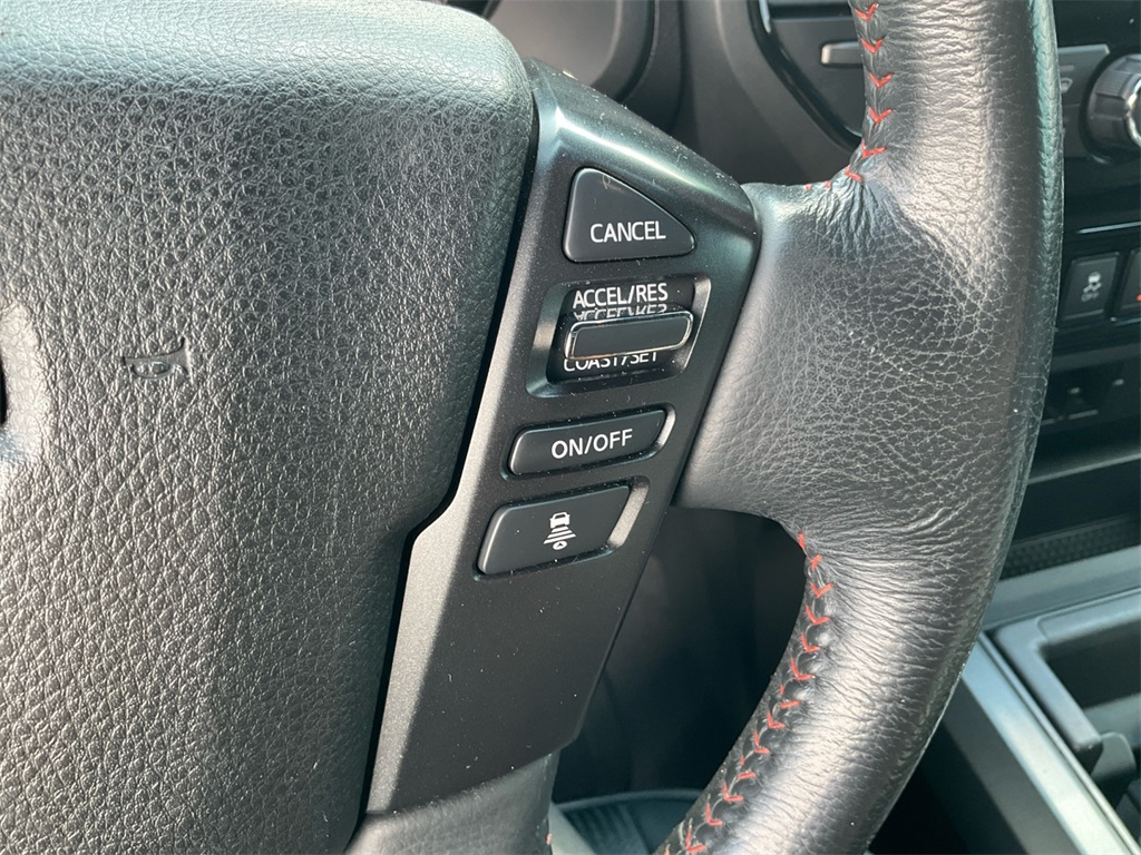 2023 Nissan Titan PRO-4X photo 27