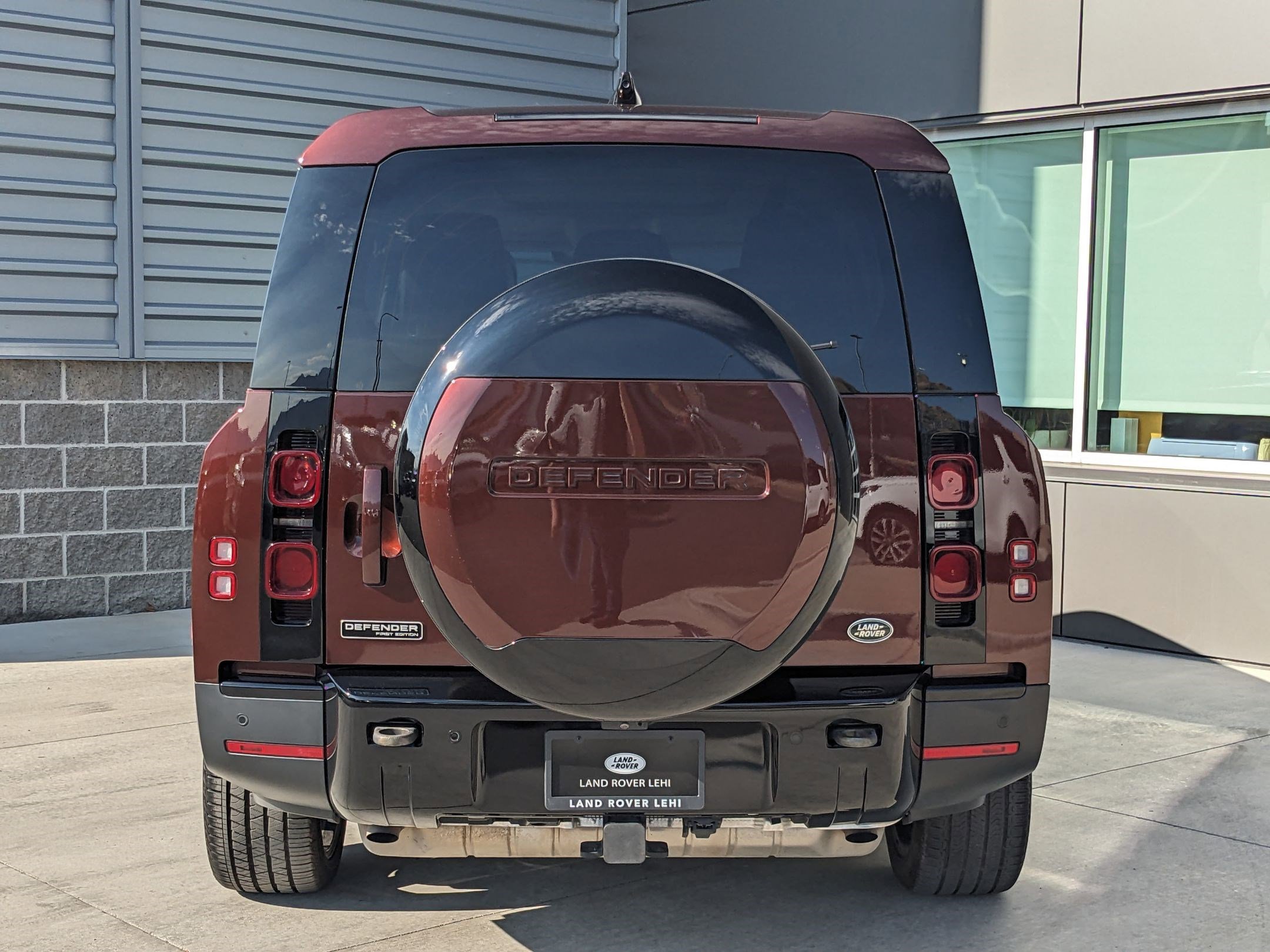 2023 Land Rover Defender 130 First Edition photo 7