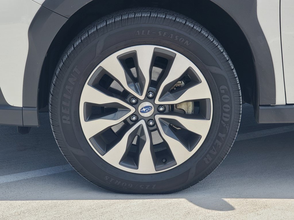 2024 Subaru Outback Touring XT photo 5