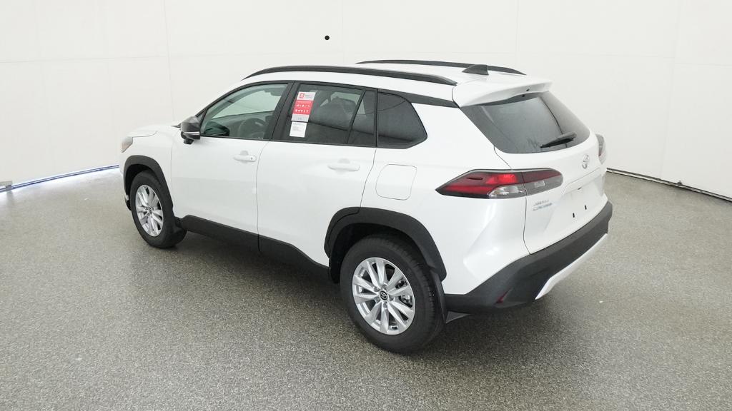 2026 Toyota Corolla Cross LE photo 13