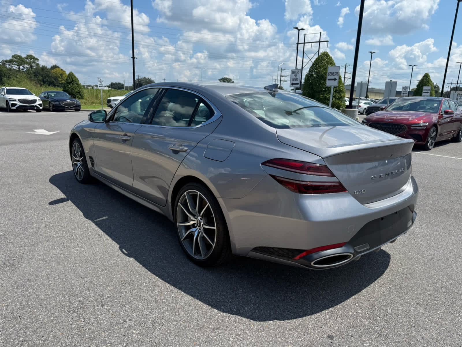 2024 Genesis G70 2.5T photo 5