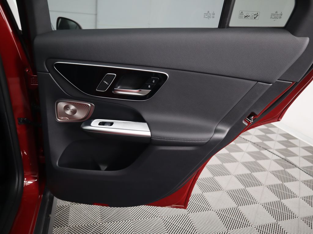 2026 Mercedes Benz GLC 300 photo 28