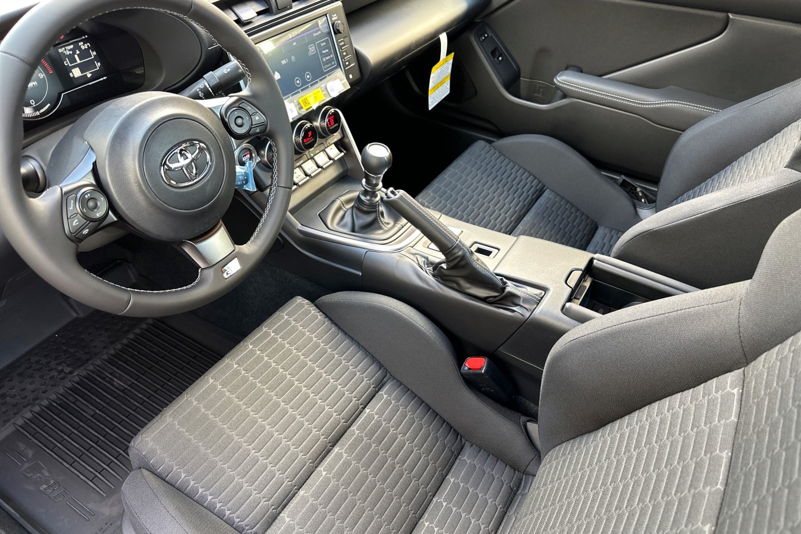 2025 Toyota GR86 Base photo 10