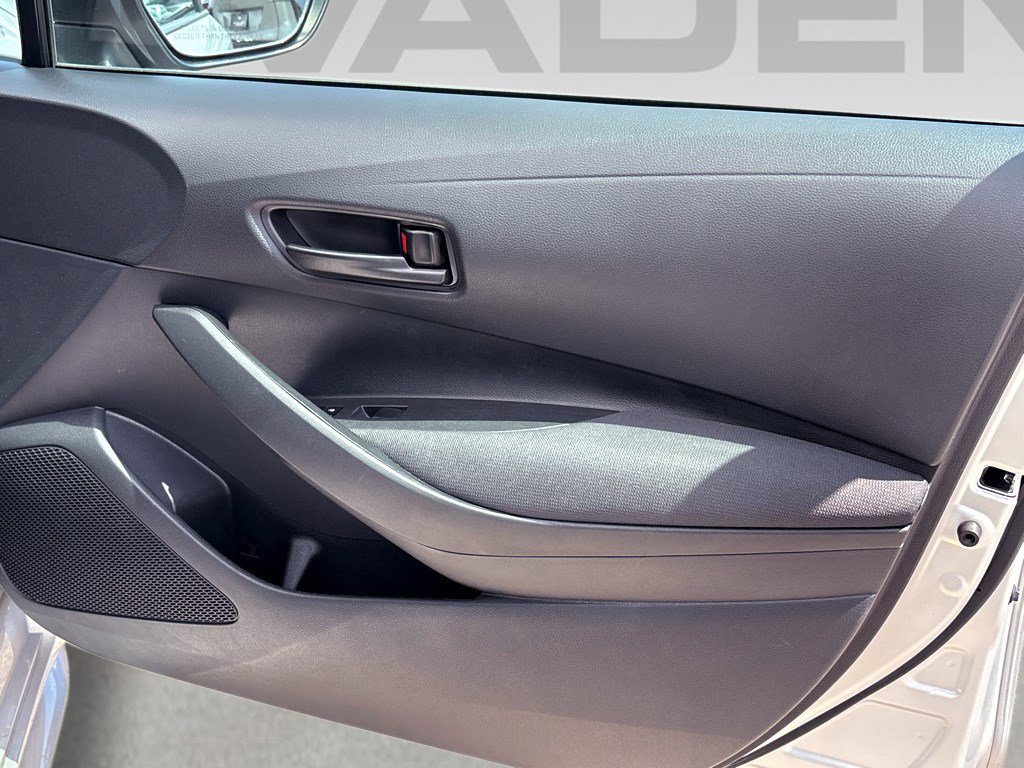 2022 Toyota Corolla LE photo 10