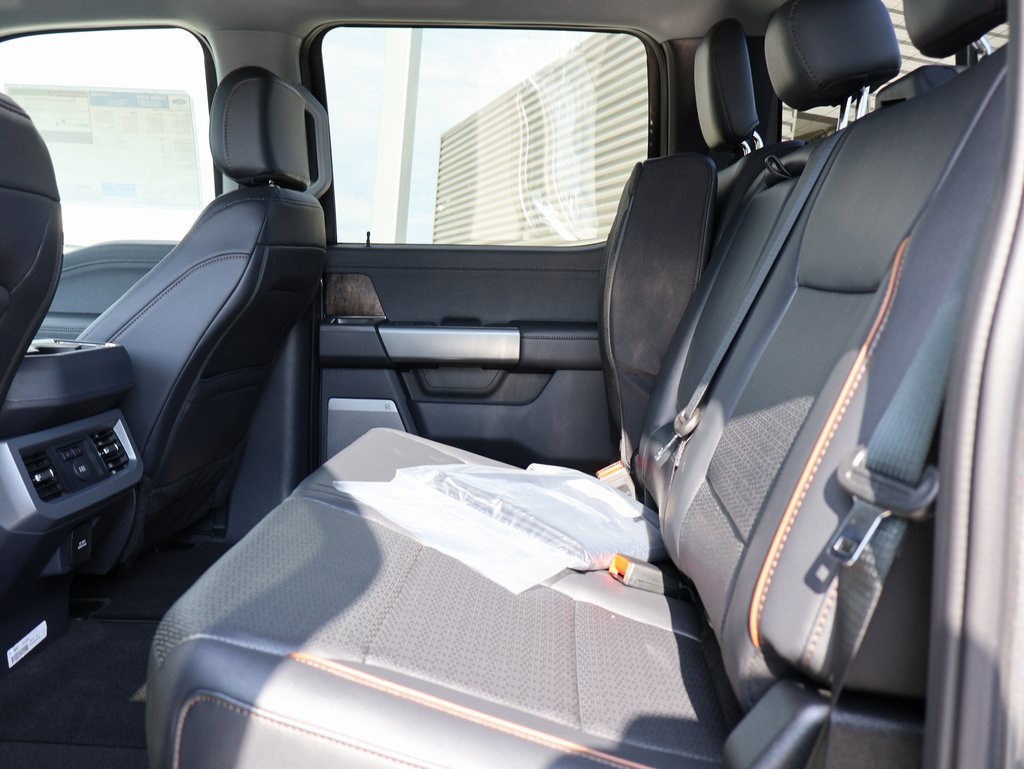2026 Ford F-250 Lariat photo 16