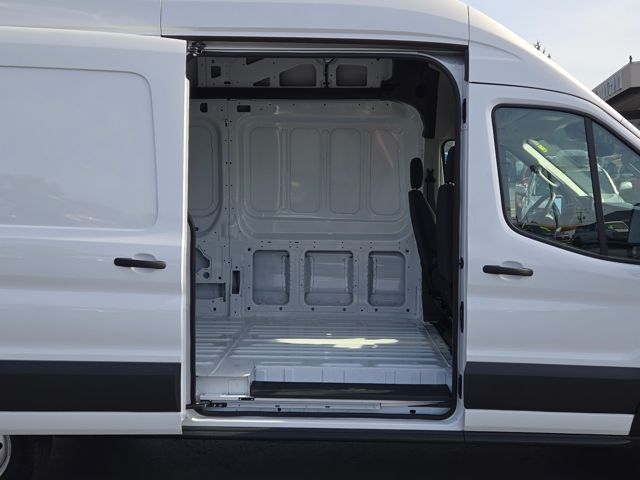 2025 Ford Transit photo 3