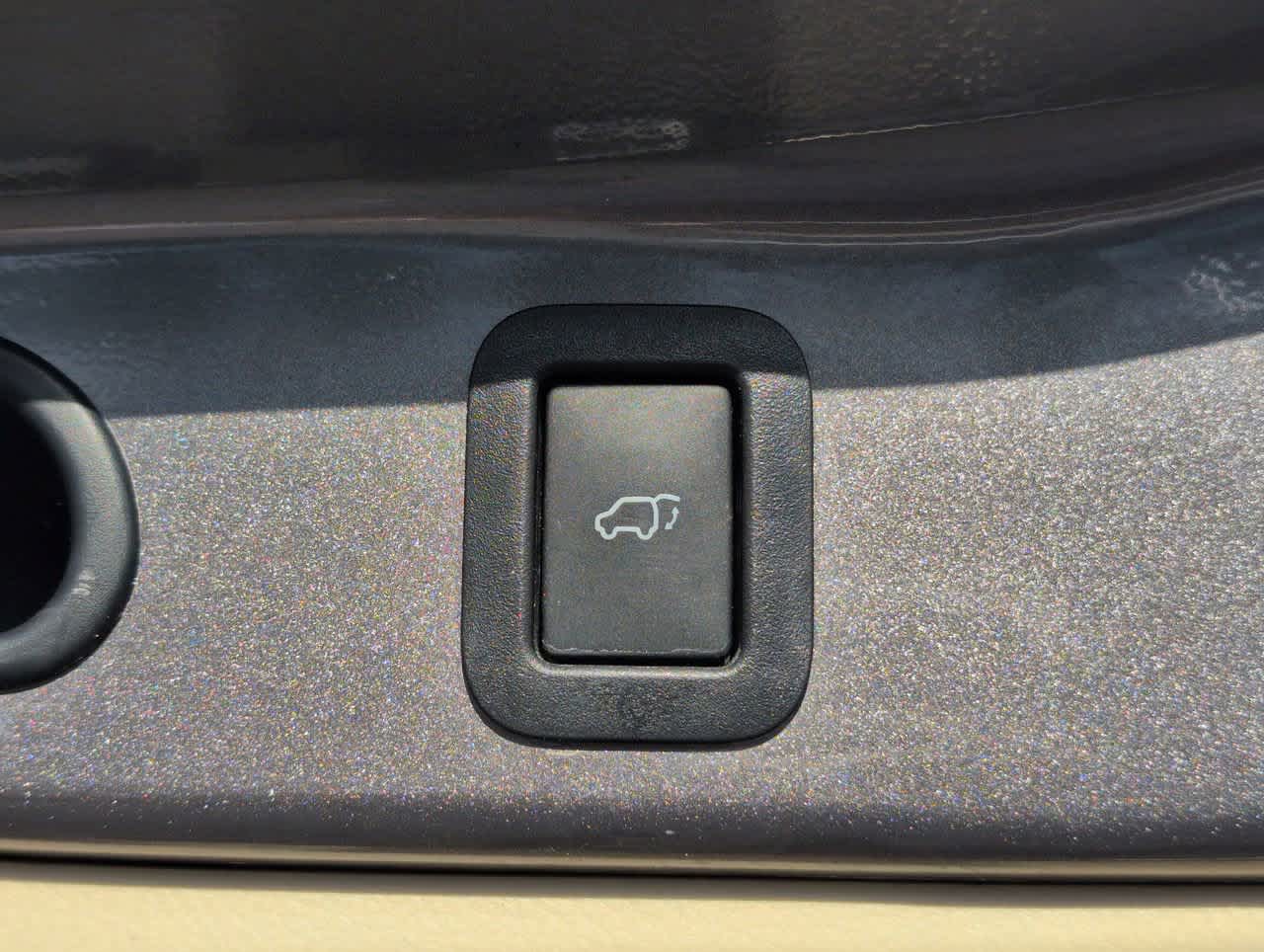 2016 Toyota Highlander Limited photo 8