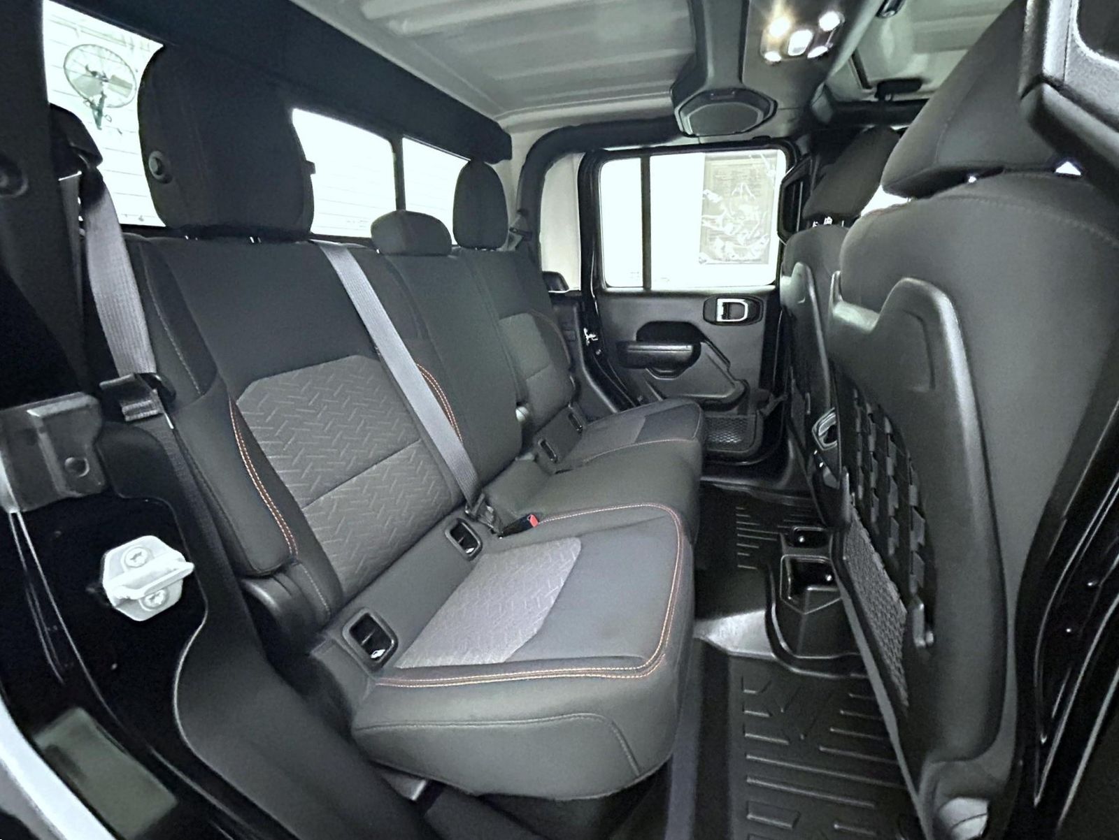 2022 Jeep Gladiator Mojave photo 18