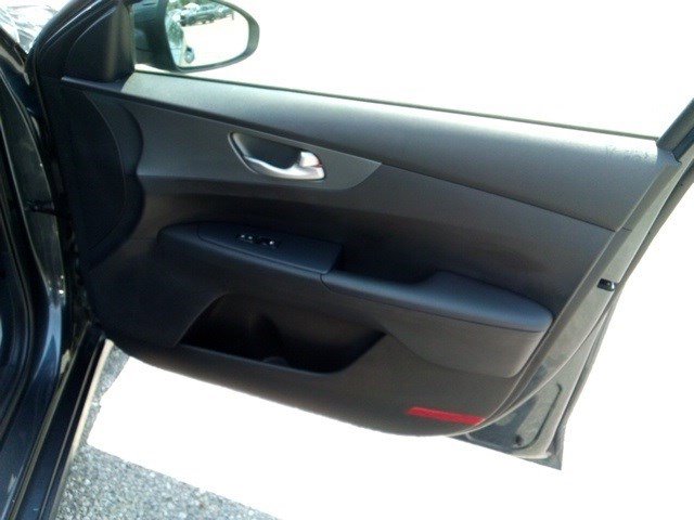 2020 Kia Forte LXS photo 12