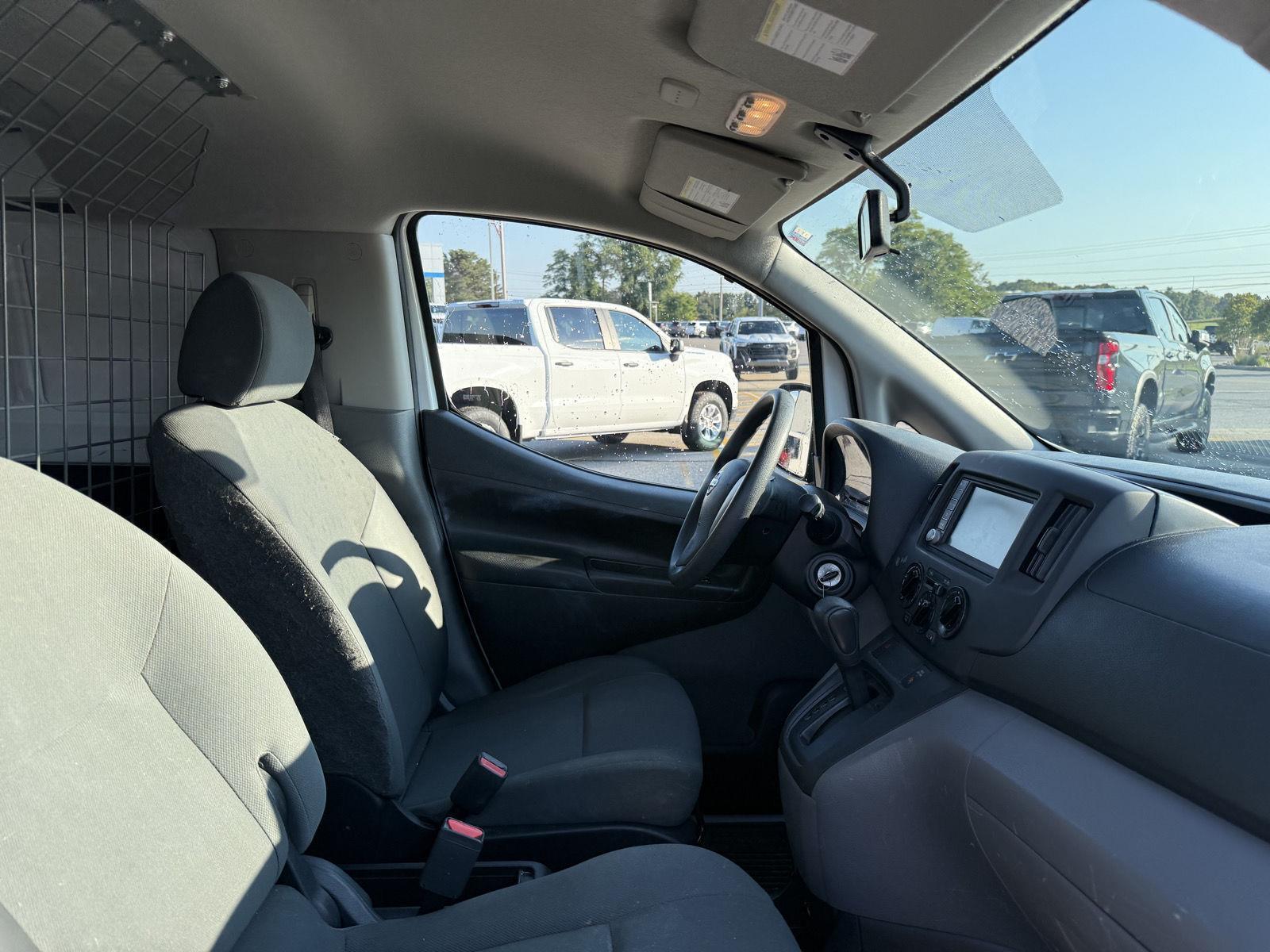 2020 Nissan NV200 S photo 9