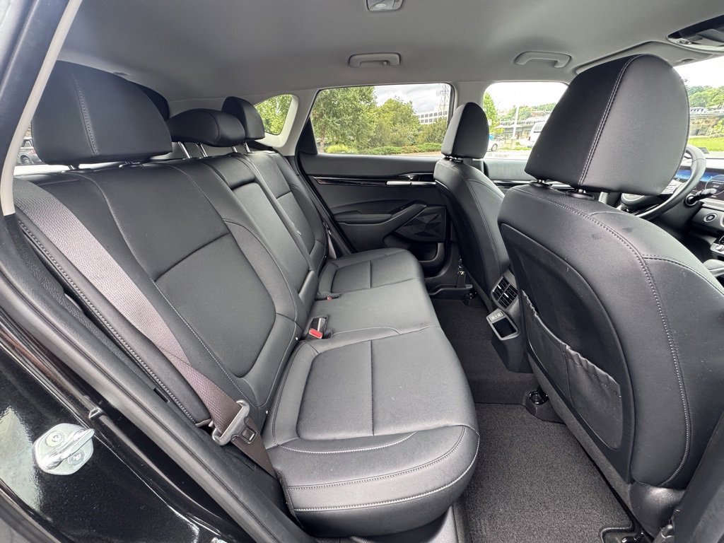 2024 Kia Seltos EX photo 11