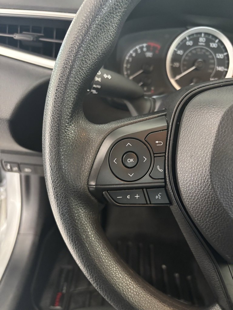 2022 Toyota Corolla LE photo 9