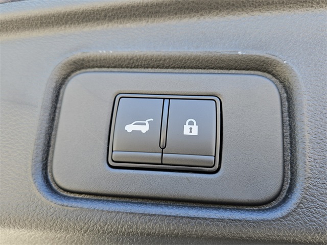 2025 Nissan Pathfinder SV photo 11
