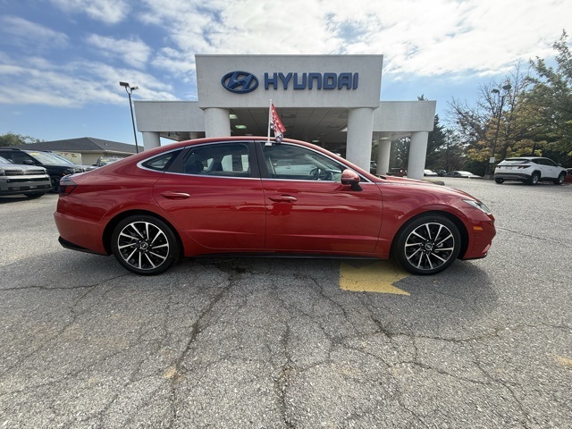 2021 Hyundai Sonata Limited photo 2