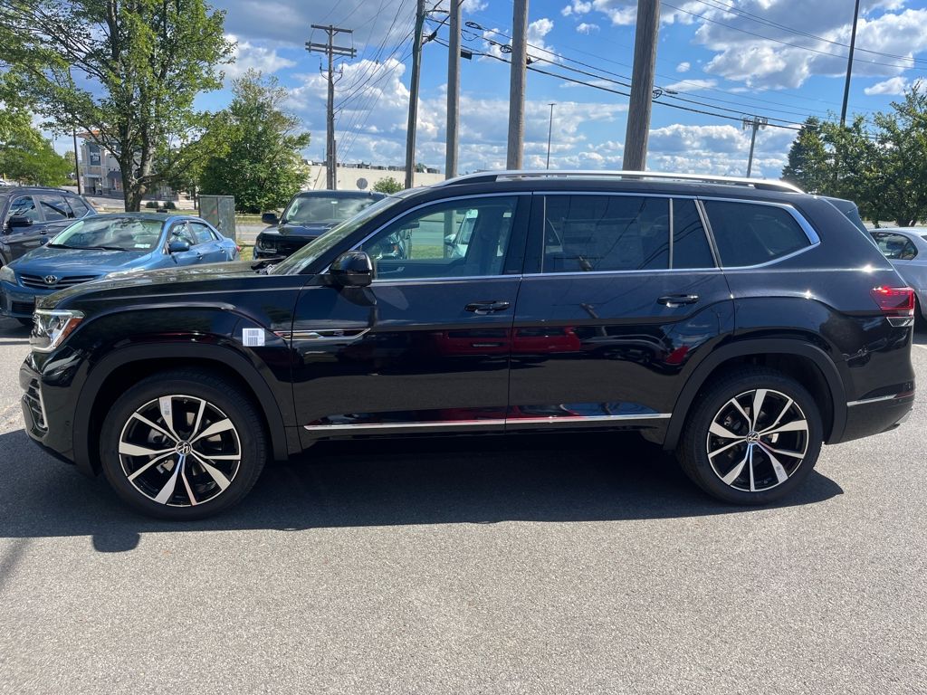 2026 Volkswagen Atlas SEL Premium R-Line photo 4