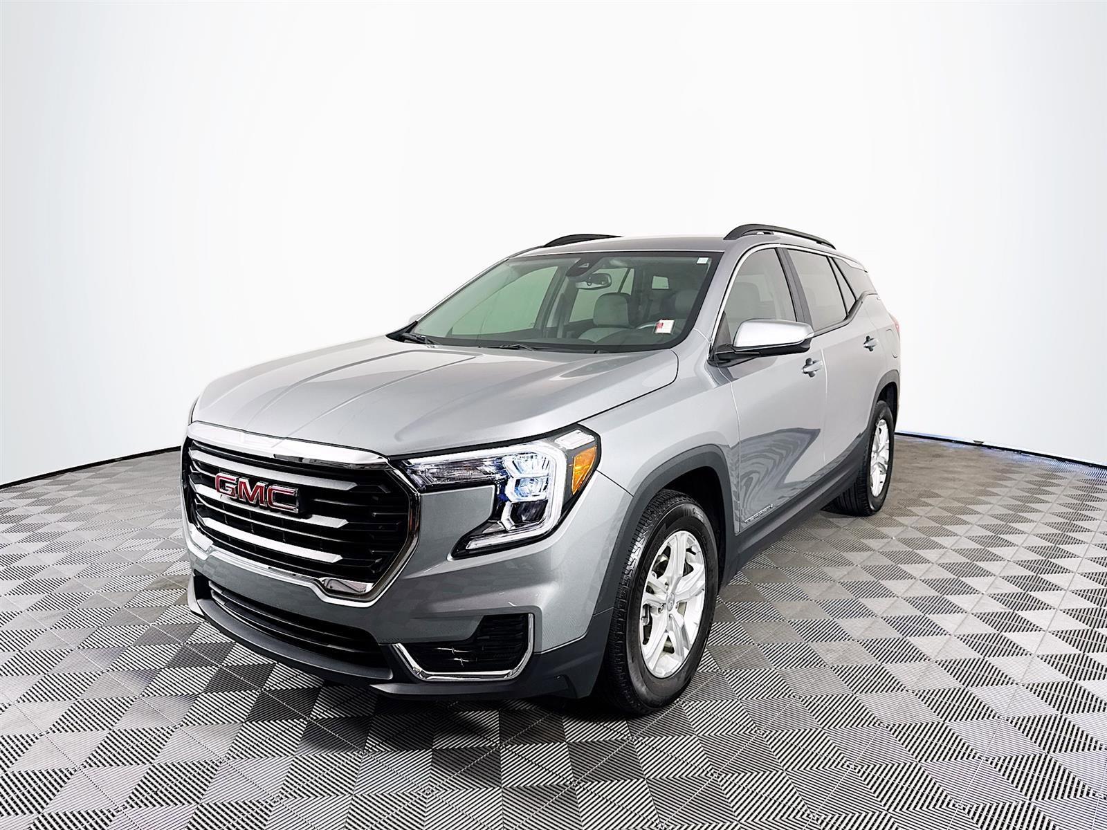 2023 Gmc Terrain SLE photo 3