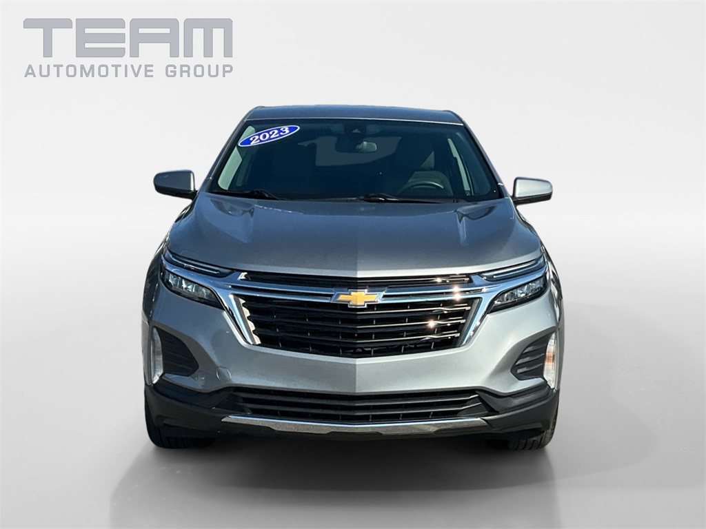 2023 Chevrolet Equinox LT photo 2