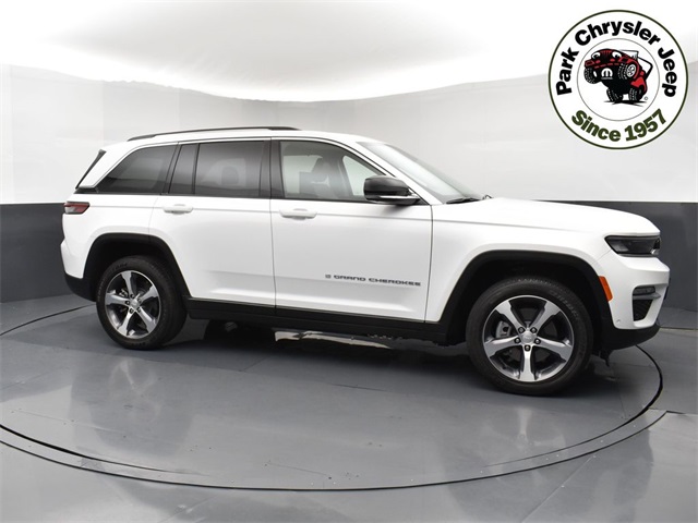 2024 Jeep Grand Cherokee 4xe's photo