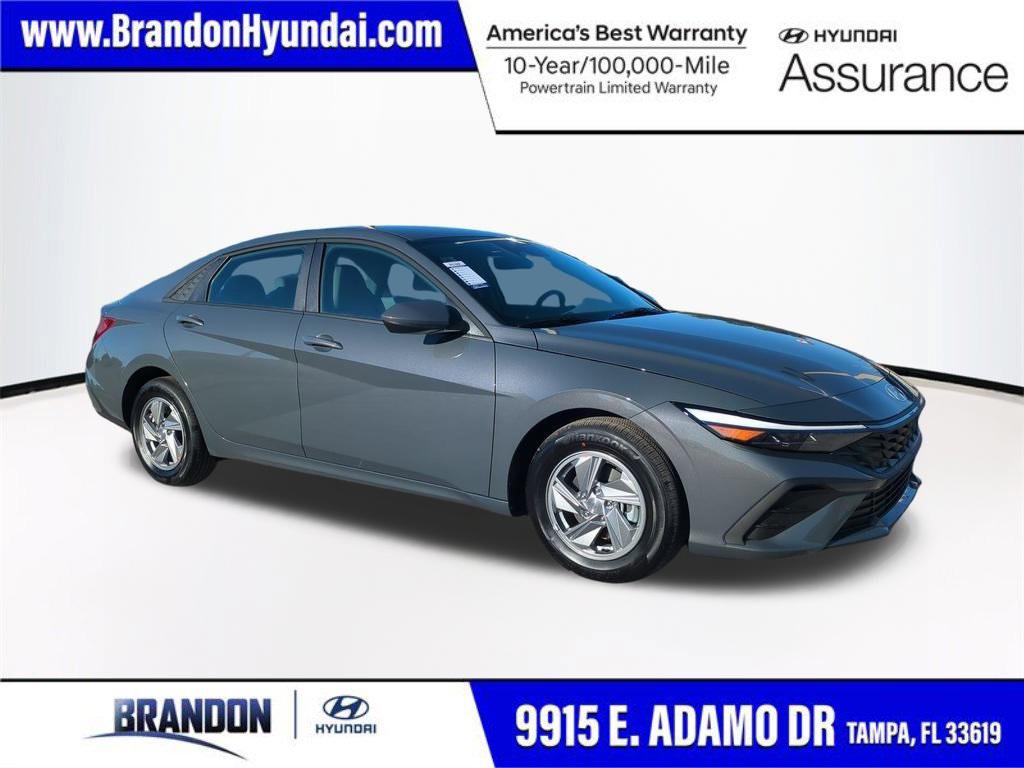 2026 Hyundai Elantra SE's photo