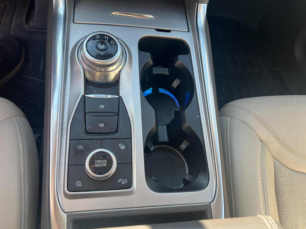 2020 Ford Explorer Platinum photo 28
