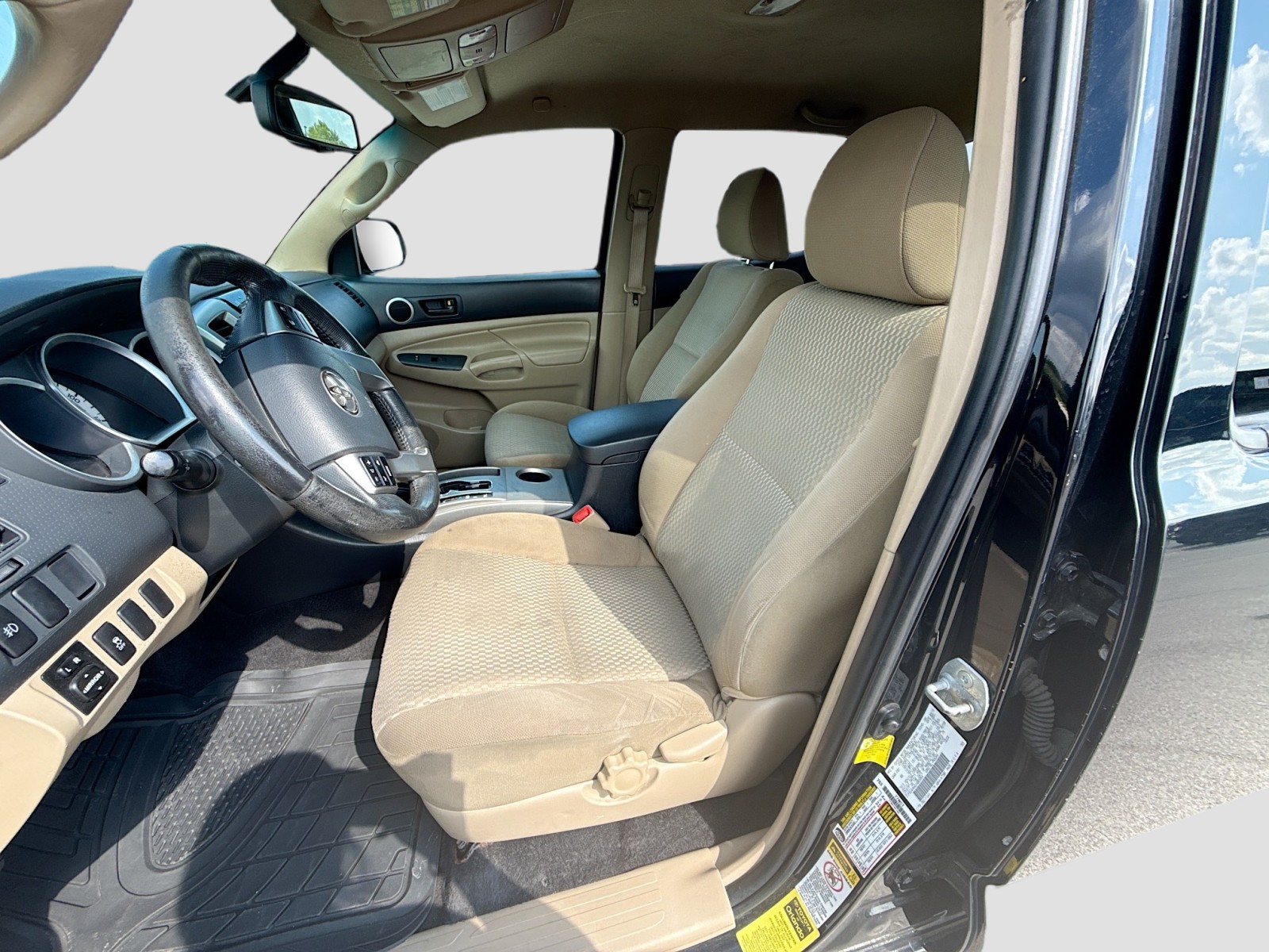 2013 Toyota Tacoma PreRunner photo 18