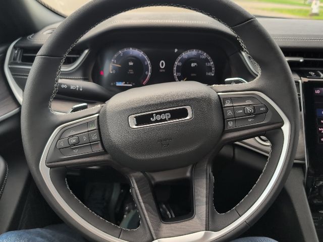 2025 Jeep Grand Cherokee Limited photo 10