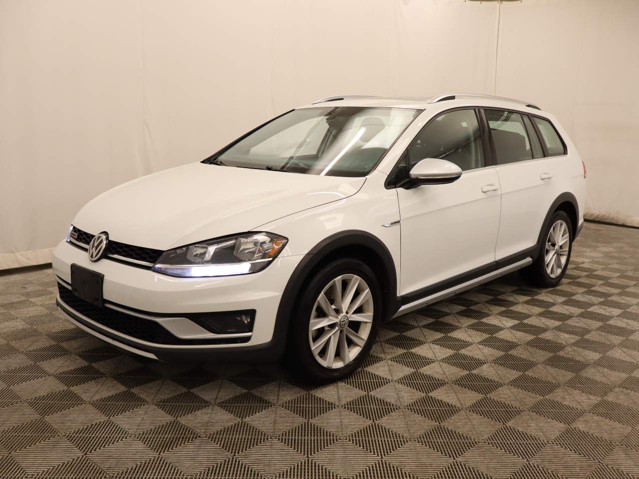 2019 Volkswagen Golf Alltrack Alltrack SE's photo