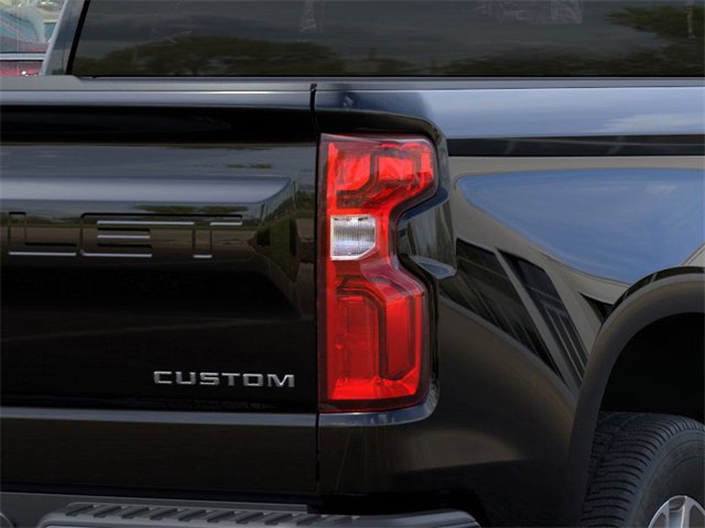 2026 Chevrolet Silverado Custom photo 11