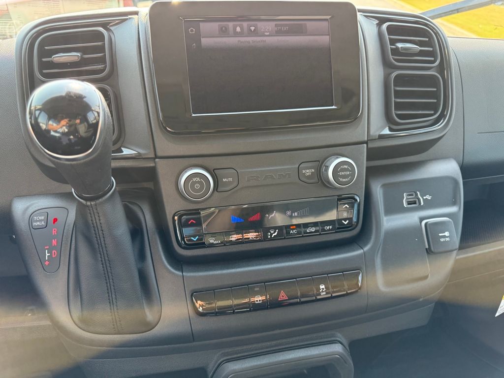 2026 Ram 3500 photo 16