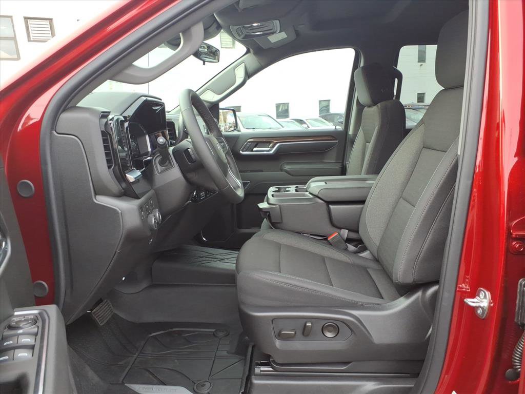 2026 Chevrolet Silverado 1500 RST photo 4