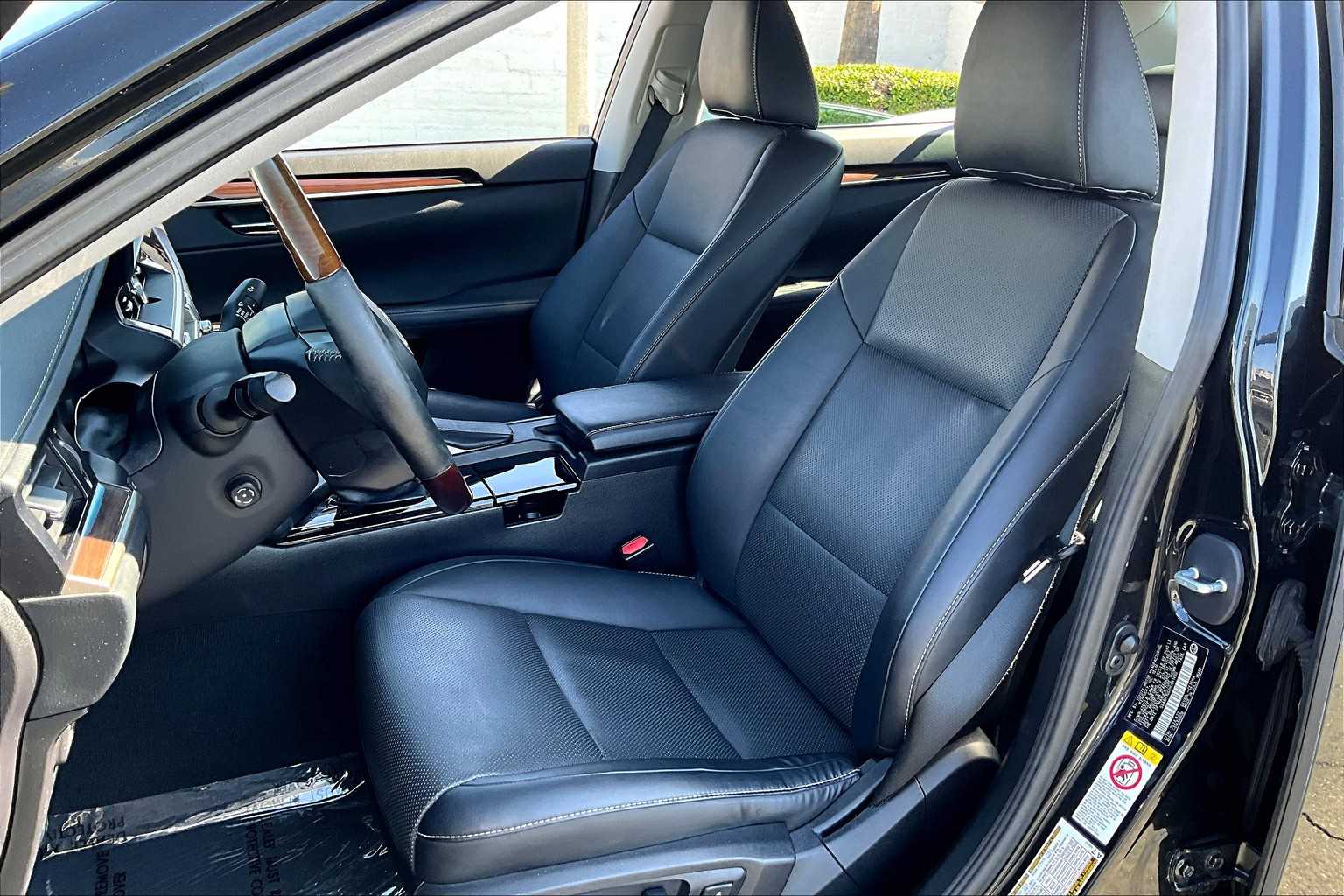 2017 Lexus ES 350 photo 7