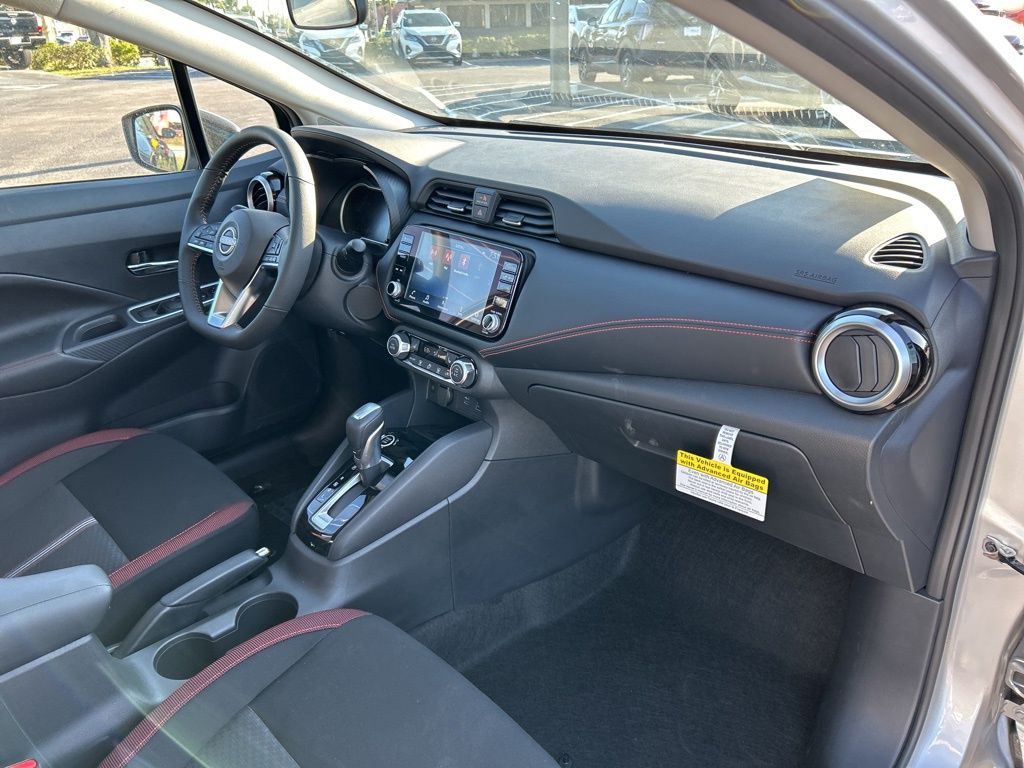 2025 Nissan Versa SR photo 32