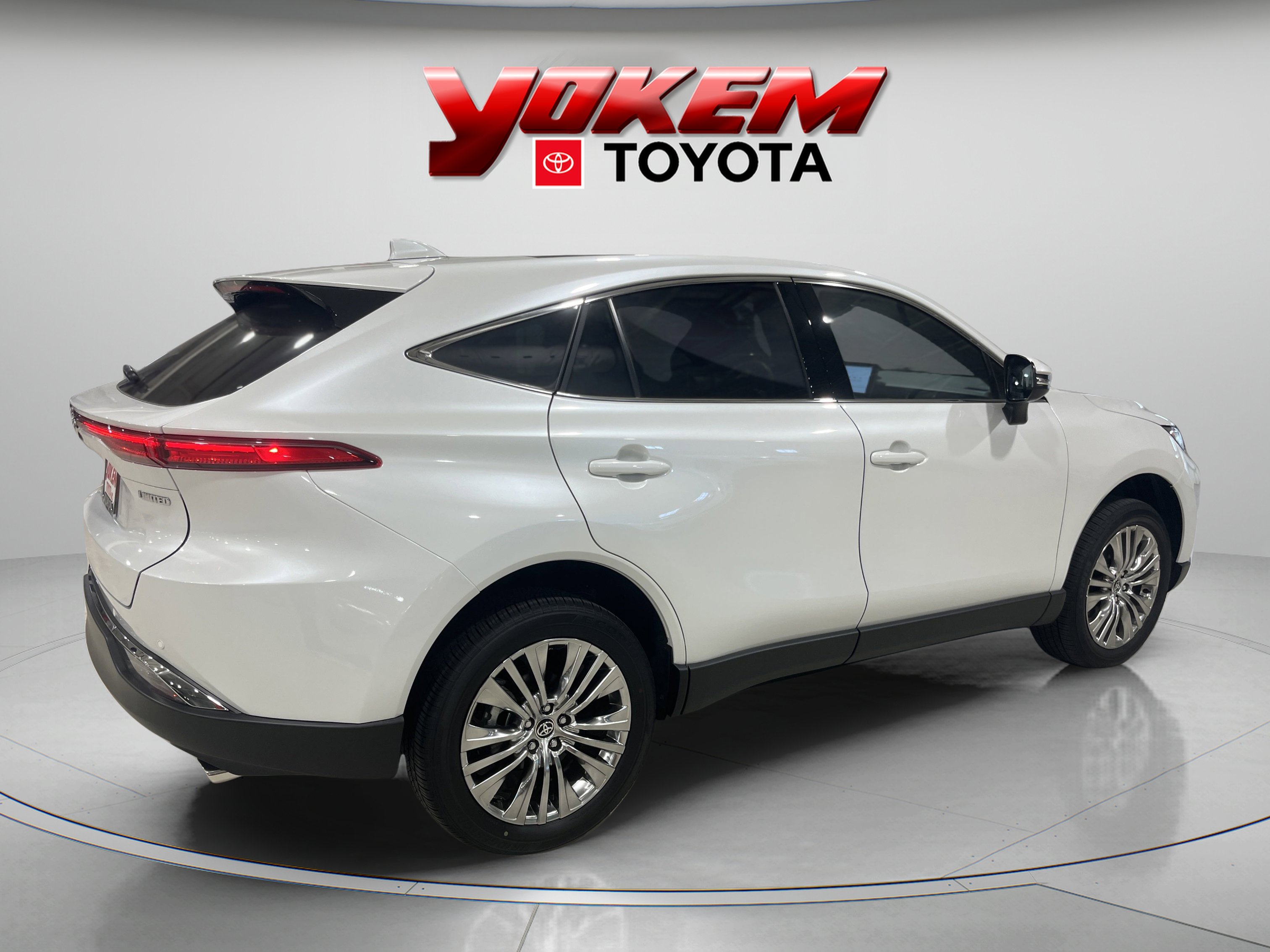 2024 Toyota Venza Limited photo 4