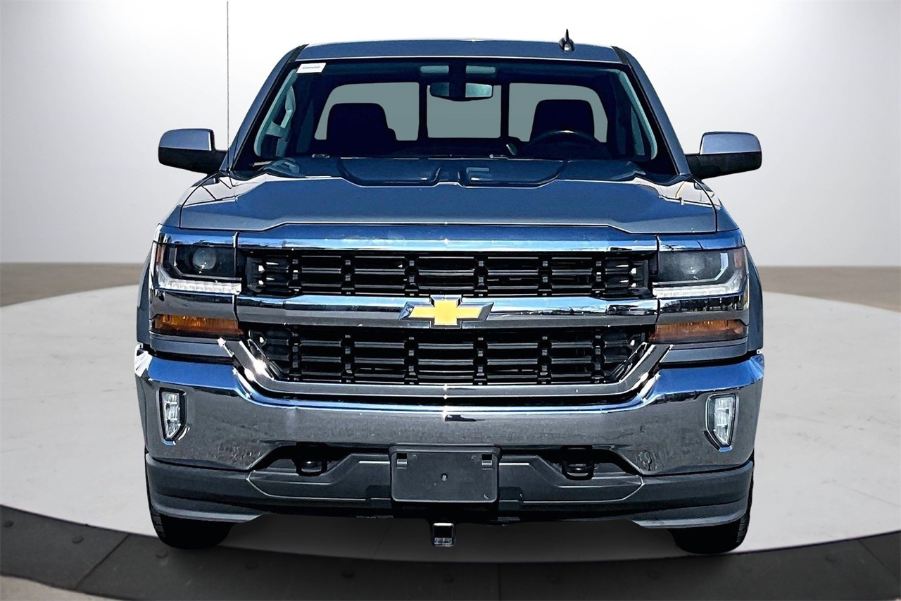 2016 Chevrolet Silverado 1500 LT photo 3