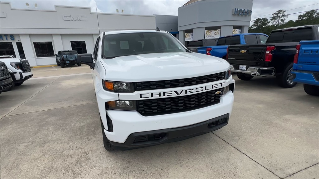 2022 Chevrolet Silverado 1500 Custom photo 3