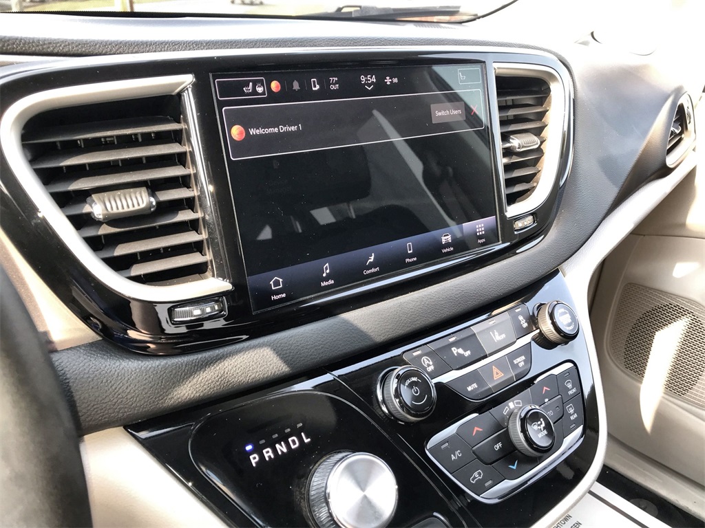 2023 Chrysler Pacifica Touring L photo 15