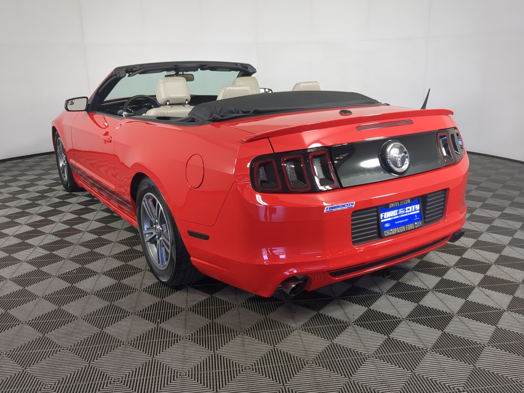 2013 Ford Mustang V6 Premium photo 6