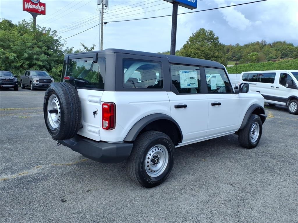 2025 Ford Bronco Base photo 12