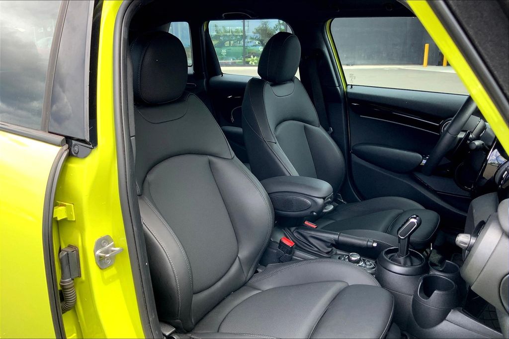Image of Certified Pre-Owned 2023 MINI Cooper S Base
