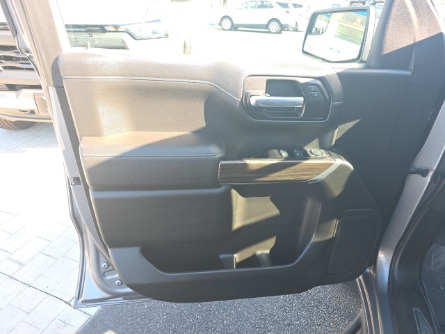 2021 Chevrolet Silverado 1500 RST photo 10