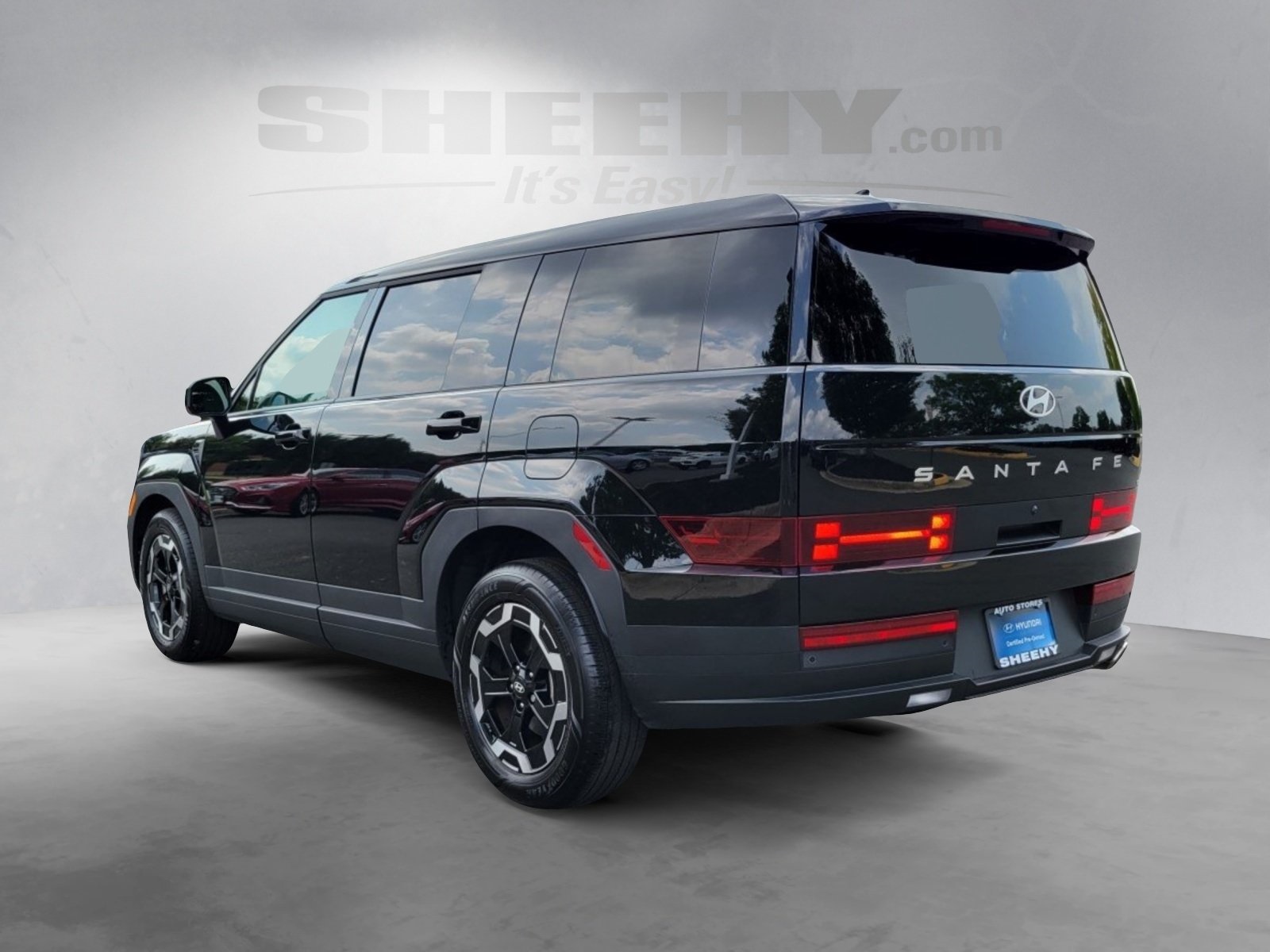 2025 Hyundai Santa Fe SE photo 3