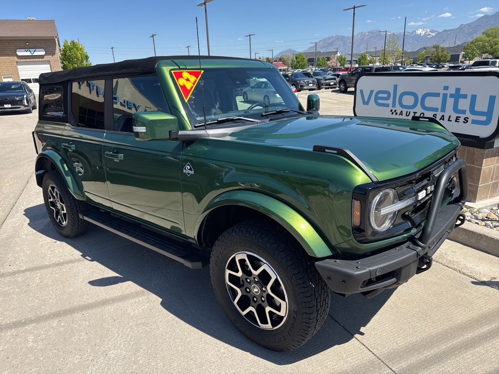 2022 Ford Bronco 4-Door Outer Banks's photo