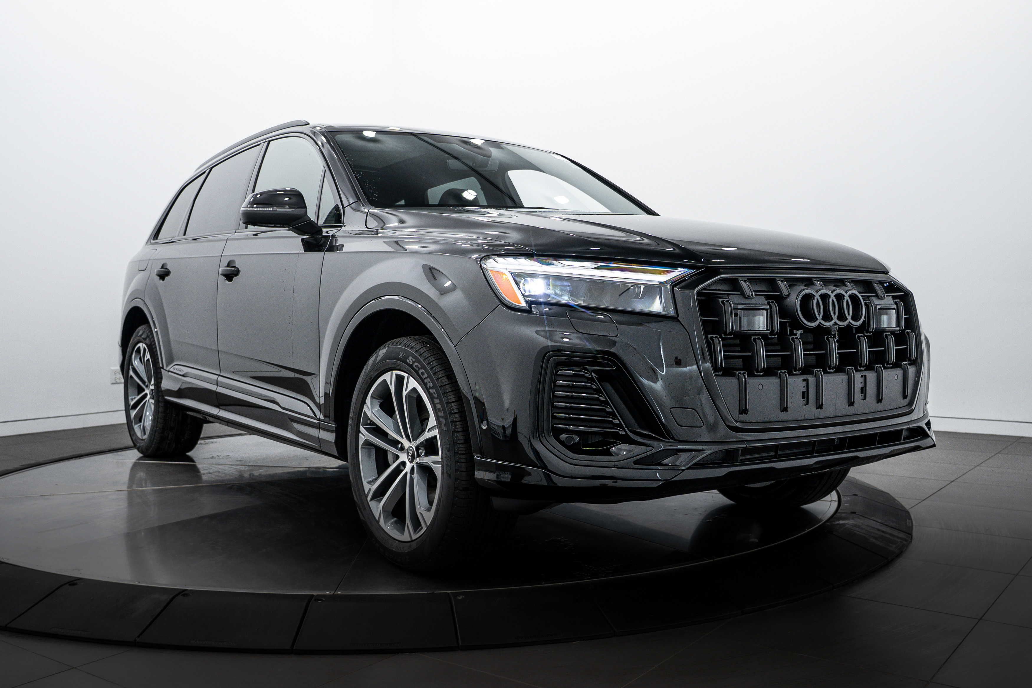 2026 Audi Q7 Premium photo 2